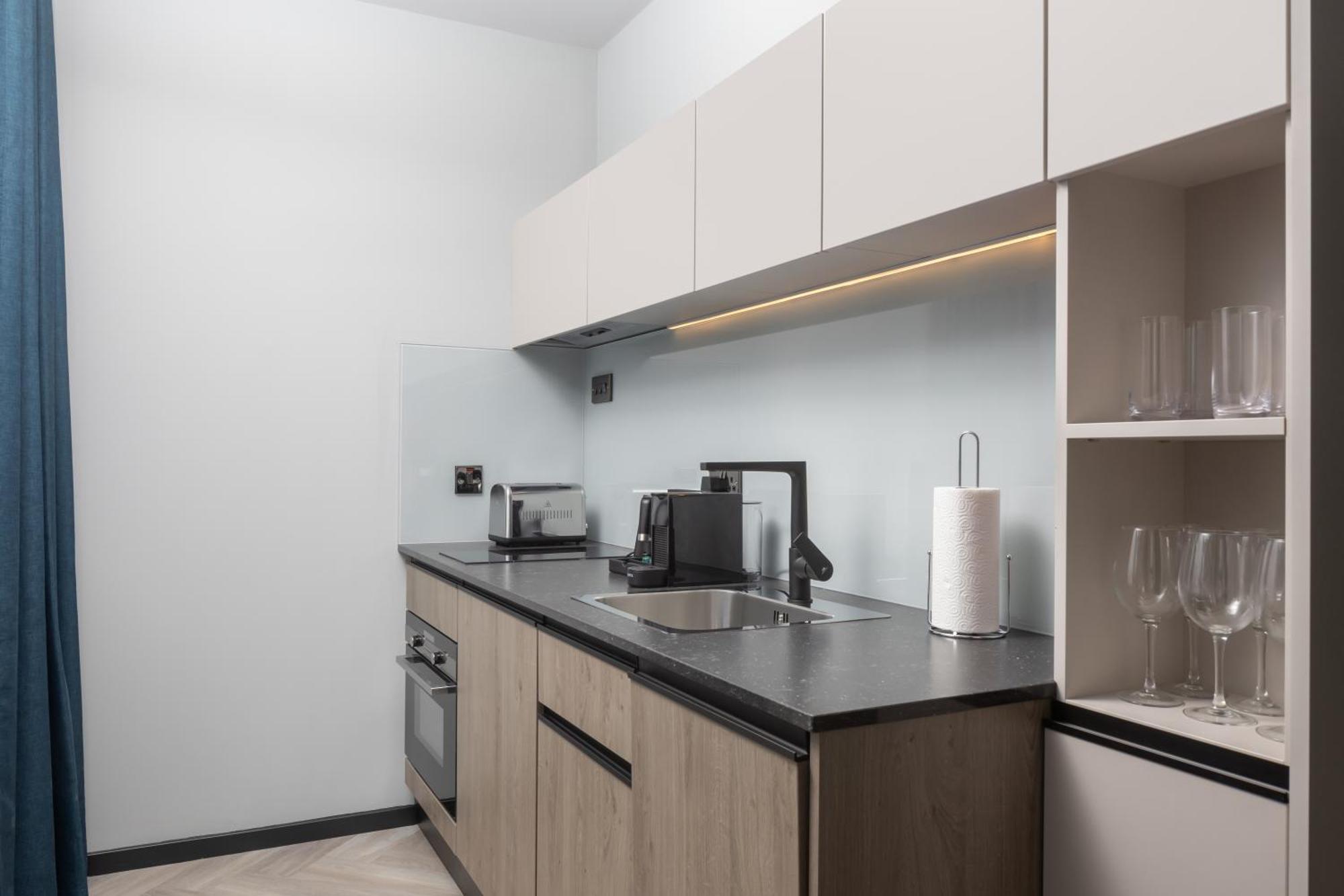Residence Inn By Marriott Cork Bagian luar foto